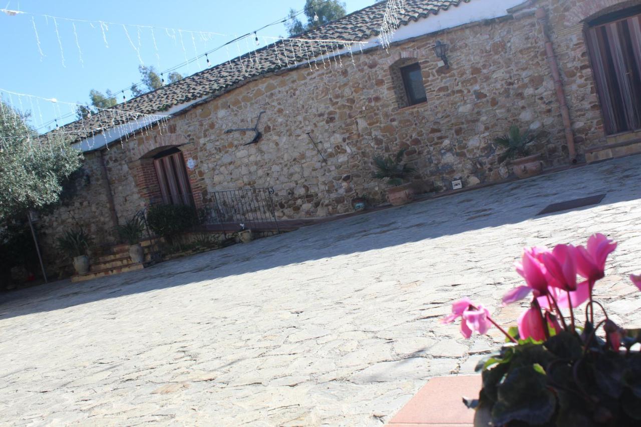 Ponte Calatrasi Agriturismo Roccamena Dış mekan fotoğraf