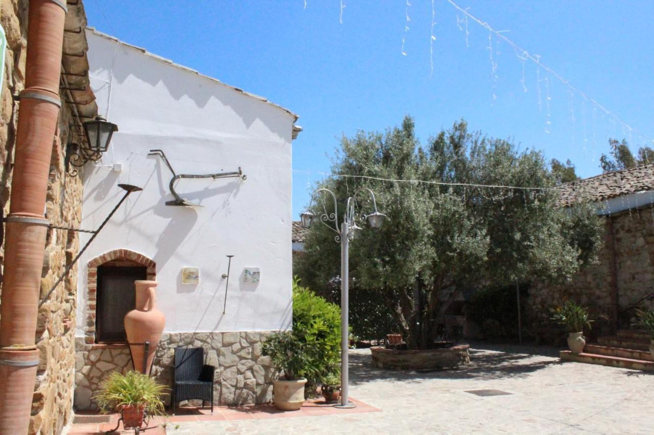 Ponte Calatrasi Agriturismo Roccamena Dış mekan fotoğraf