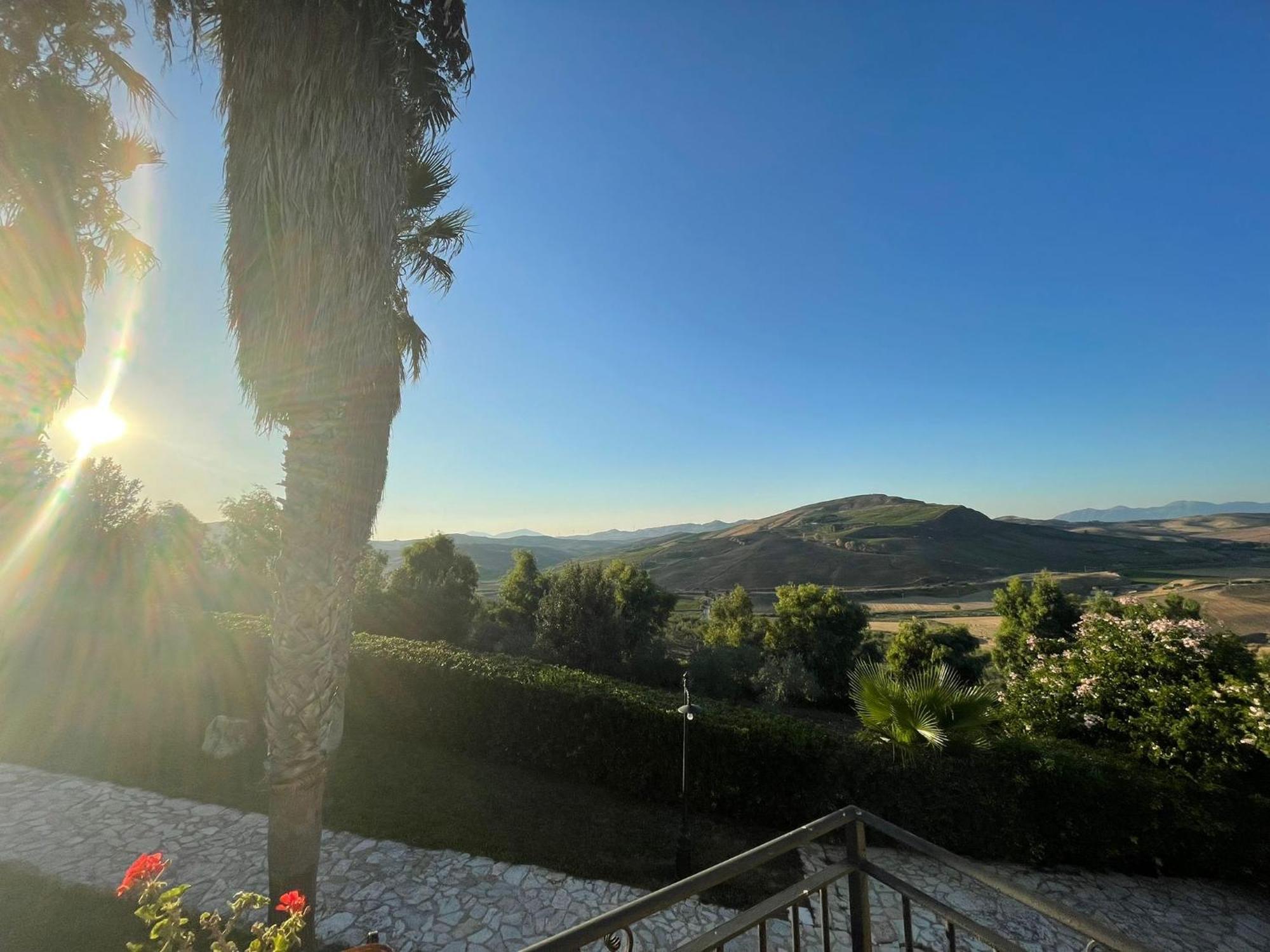 Ponte Calatrasi Agriturismo Roccamena Dış mekan fotoğraf