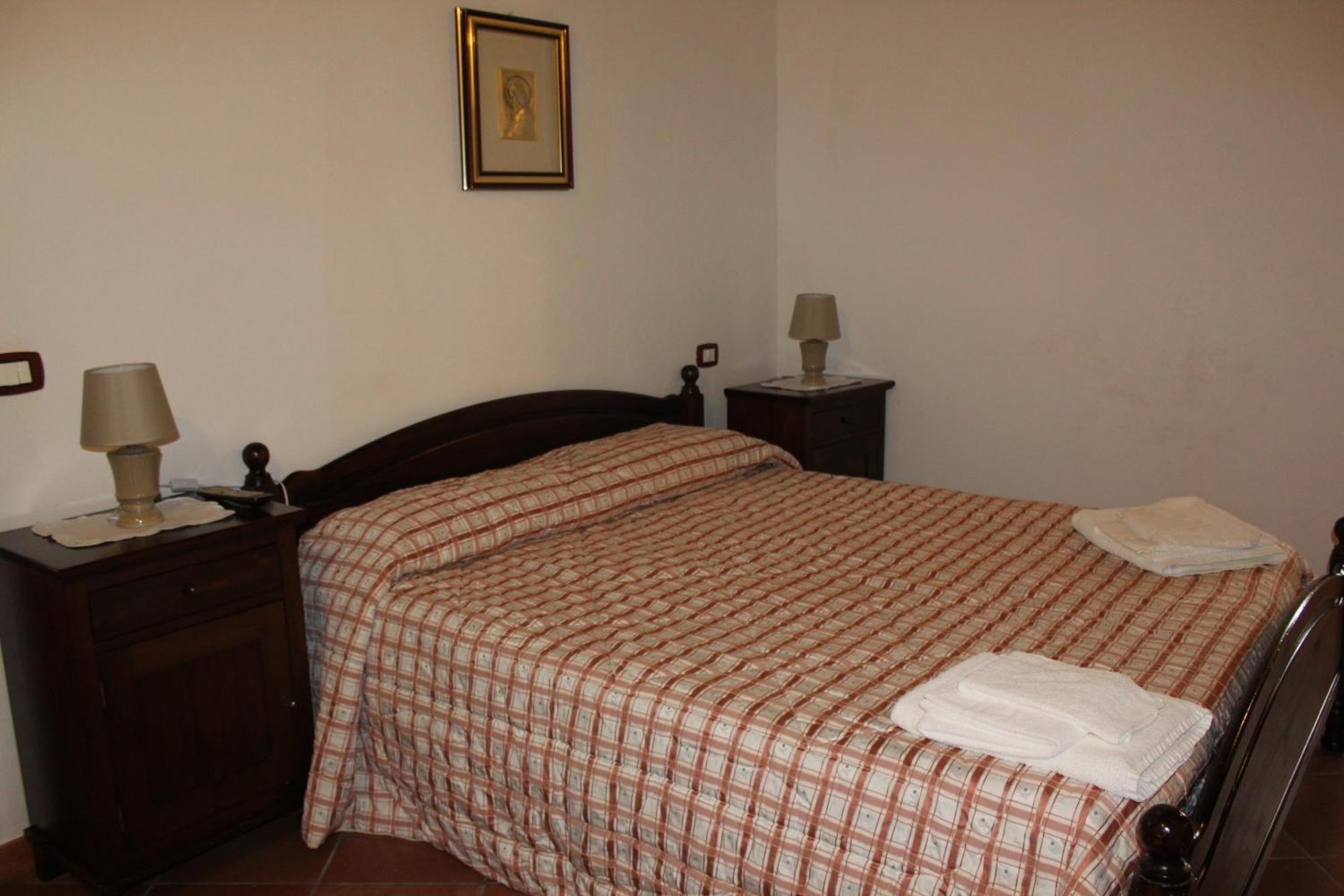Ponte Calatrasi Agriturismo Roccamena Dış mekan fotoğraf